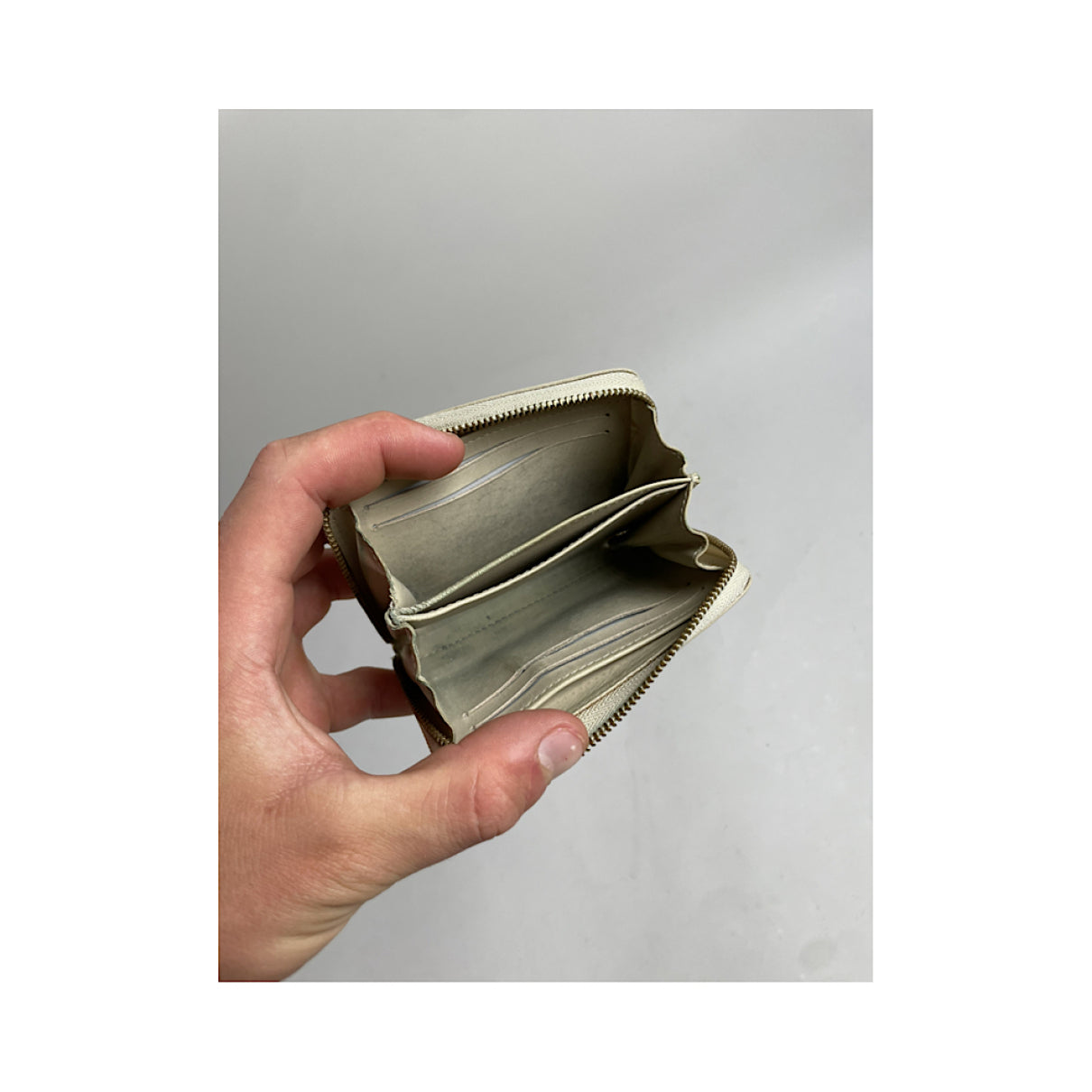 Louis Vuitton Zippy Wallet image 4