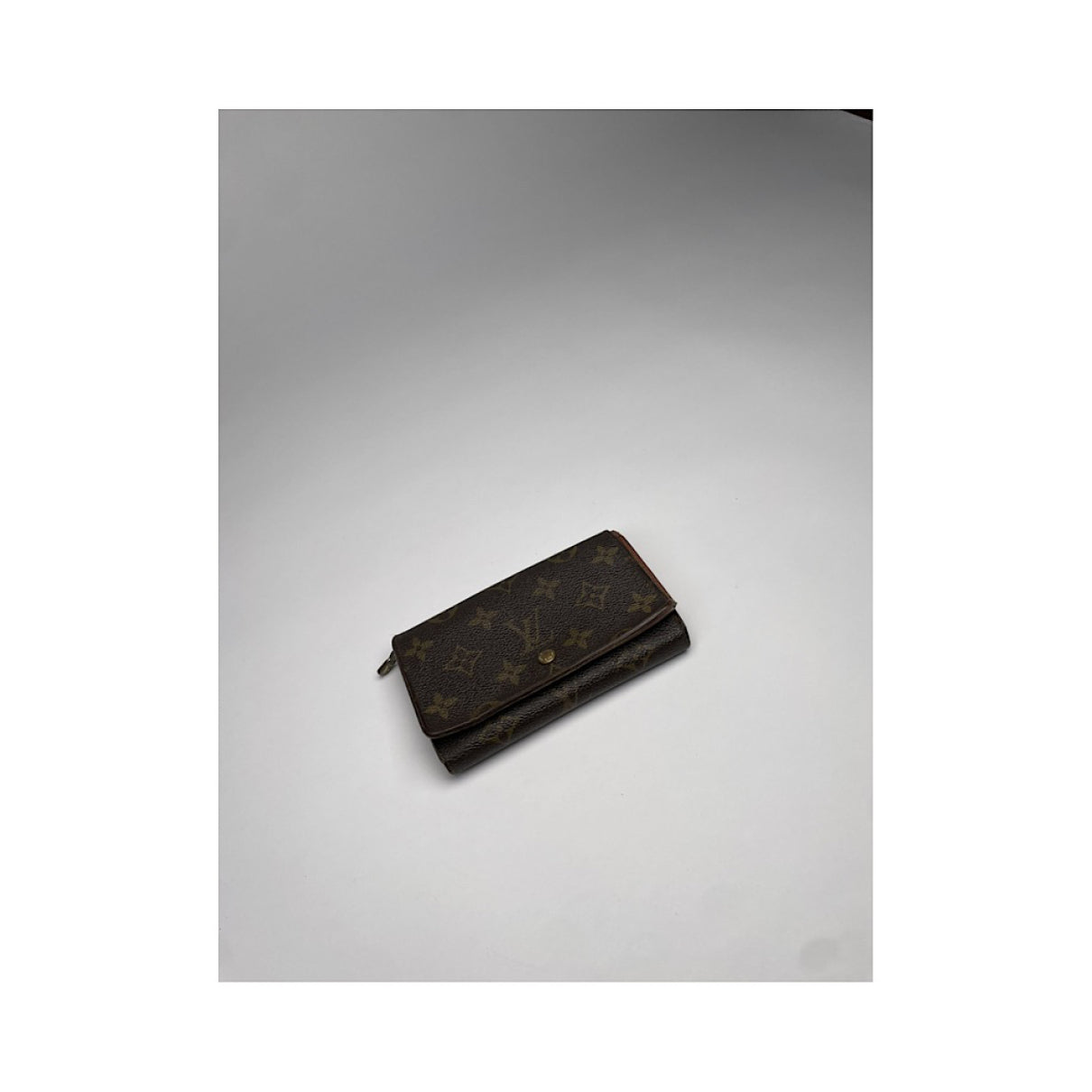 Louis Vuitton Emilie Wallet image 5