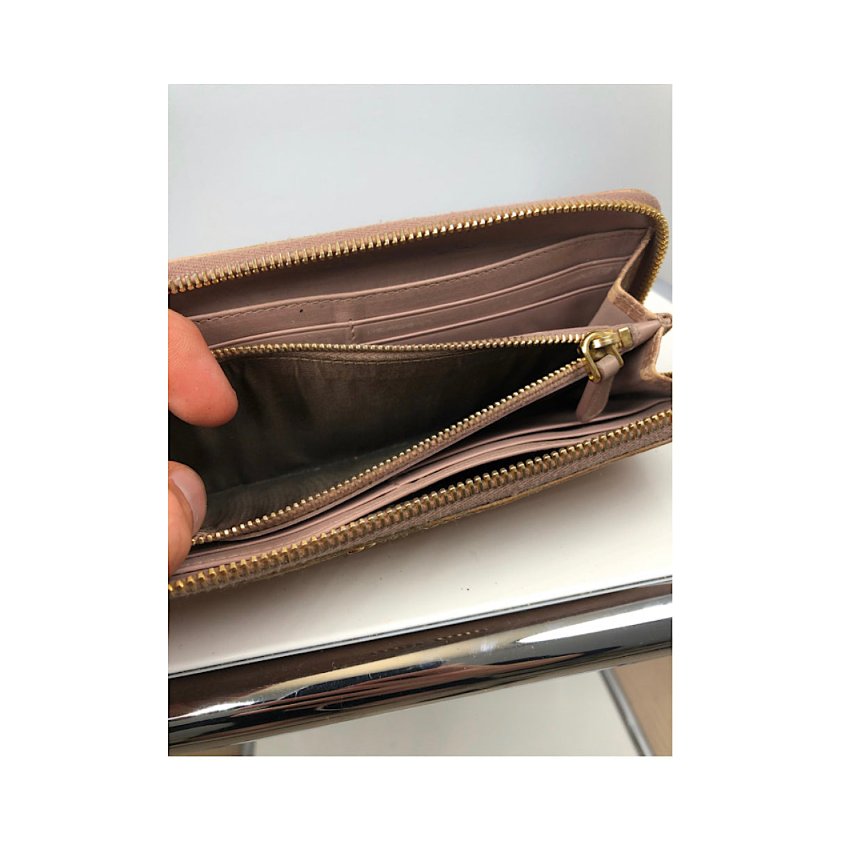 Miu Miu Wallet image 3