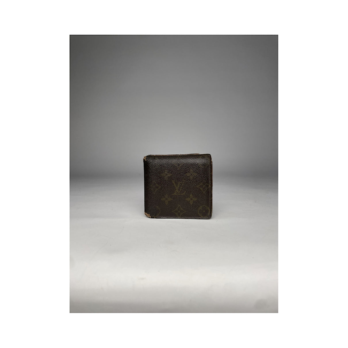 Louis Vuitton Purse image 2