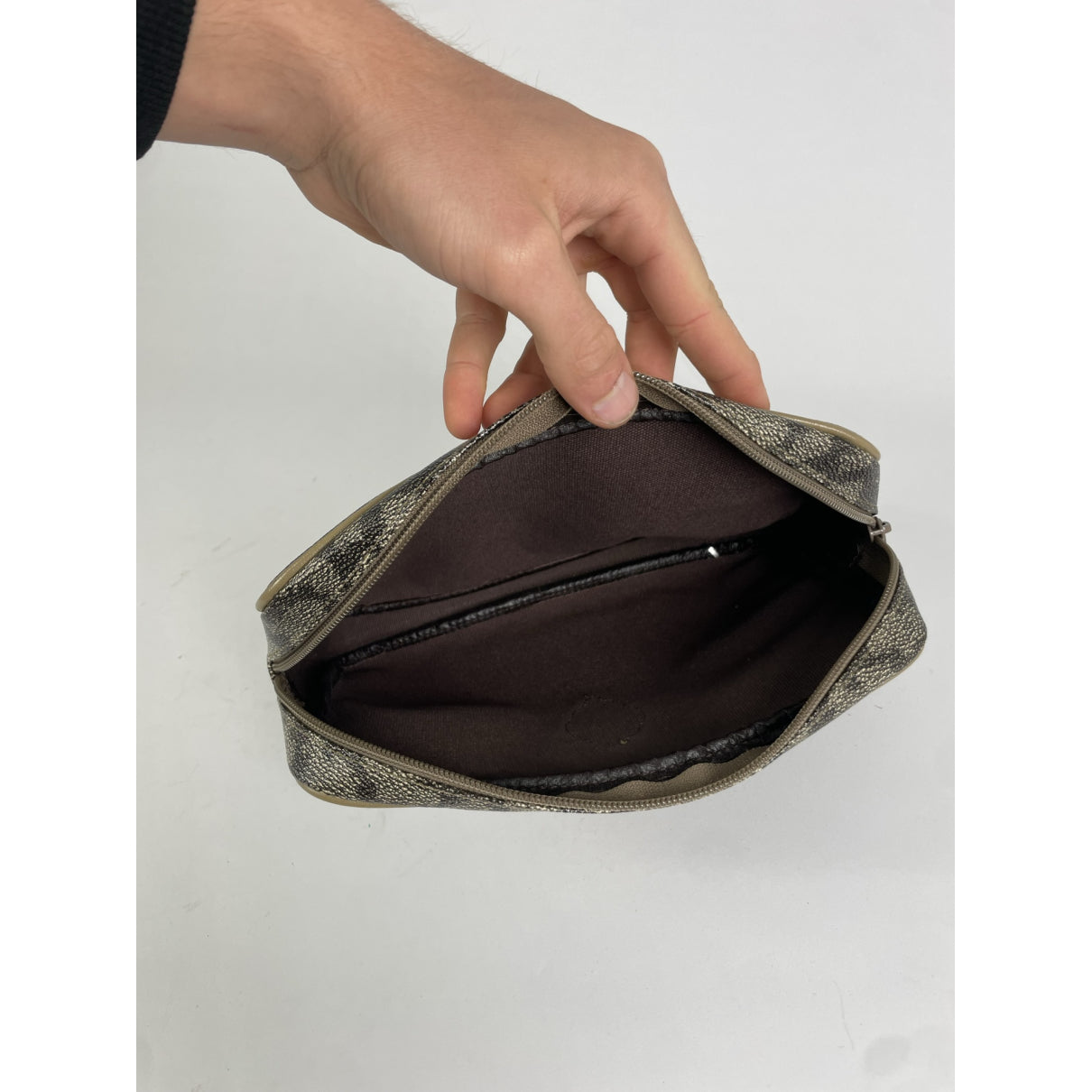 Yves Saint Laurent Grey Leather Clutch Bag image 3