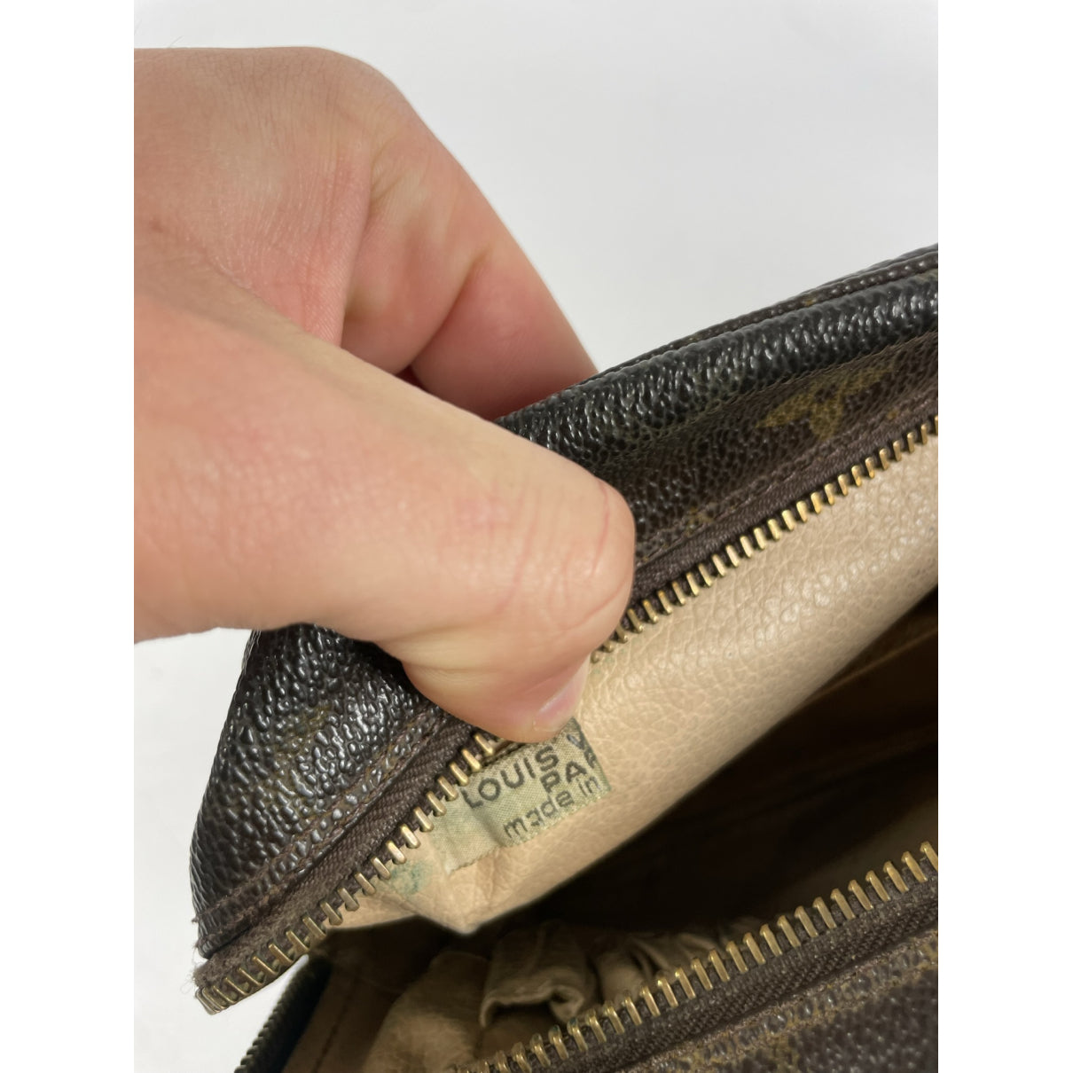 Louis Vuitton Marly Dragonne  Clutch Bag image 3