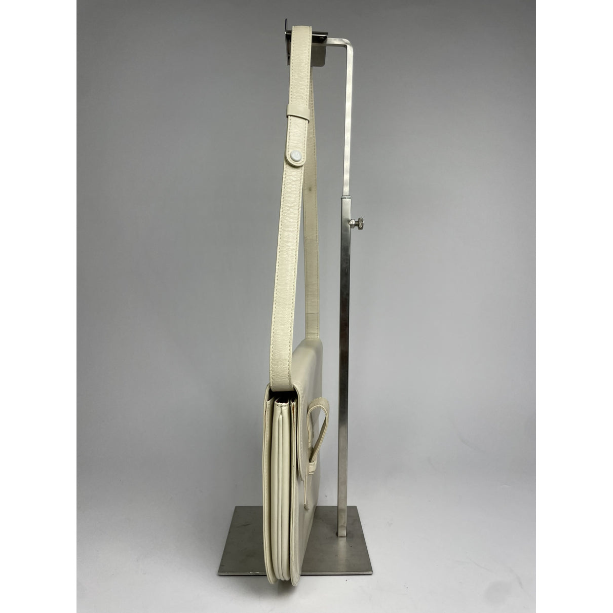 Yves Saint Laurent Handbag image 4