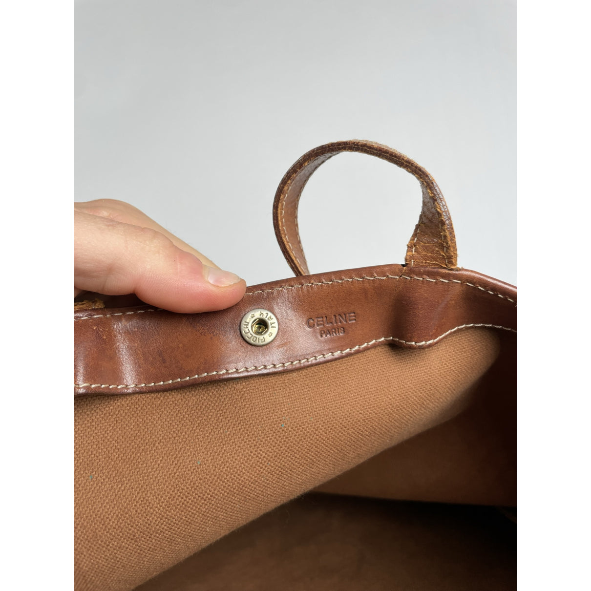 Celine SAC SEAU Beige Leather Handbag image 4