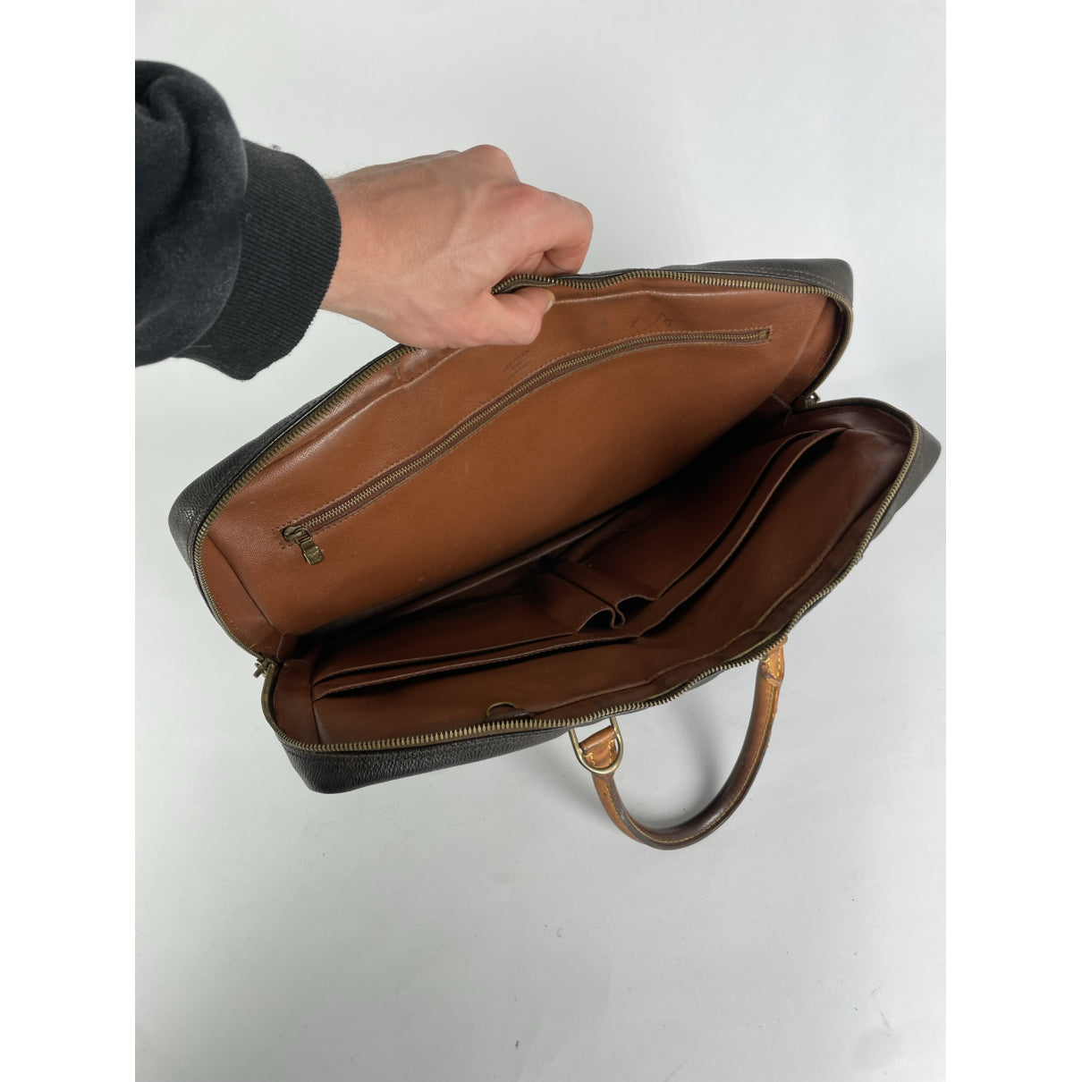 Louis Vuitton Serviette Ambassadeur Handbag image 5