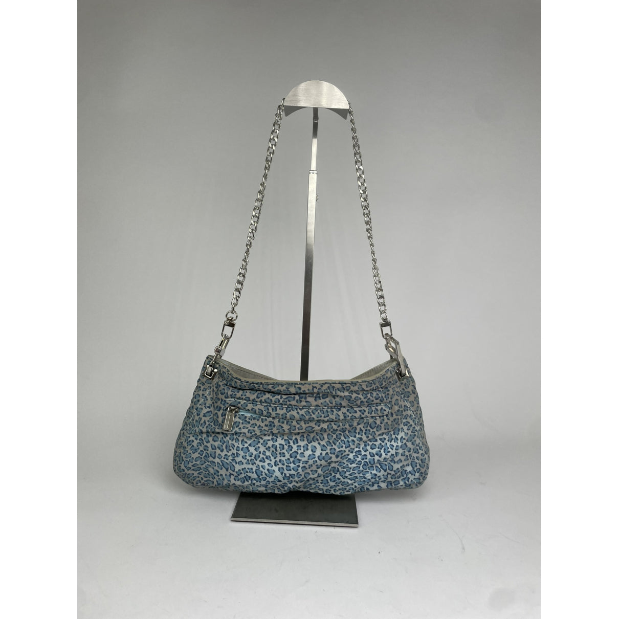 Bottega Veneta Veneta Handbag image 2