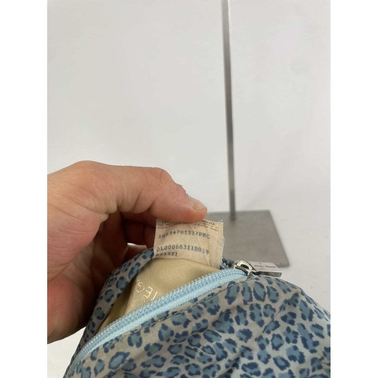 Bottega Veneta Veneta Handbag image 4