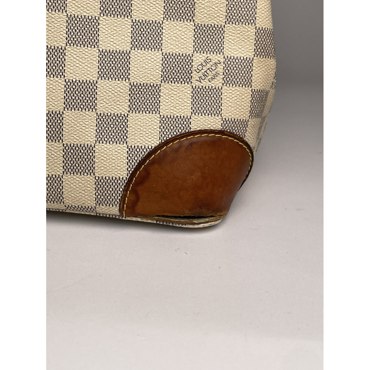 Louis Vuitton Hampstead Handbag image 4