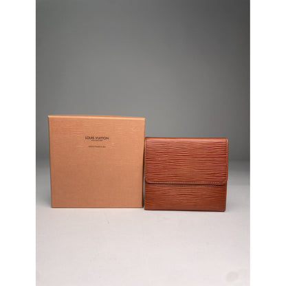 Louis Vuitton Capucines Wallet image 2