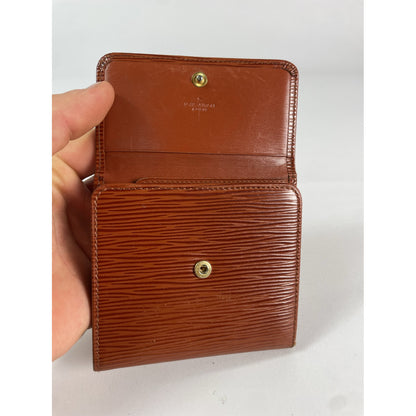 Louis Vuitton Capucines Wallet image 5