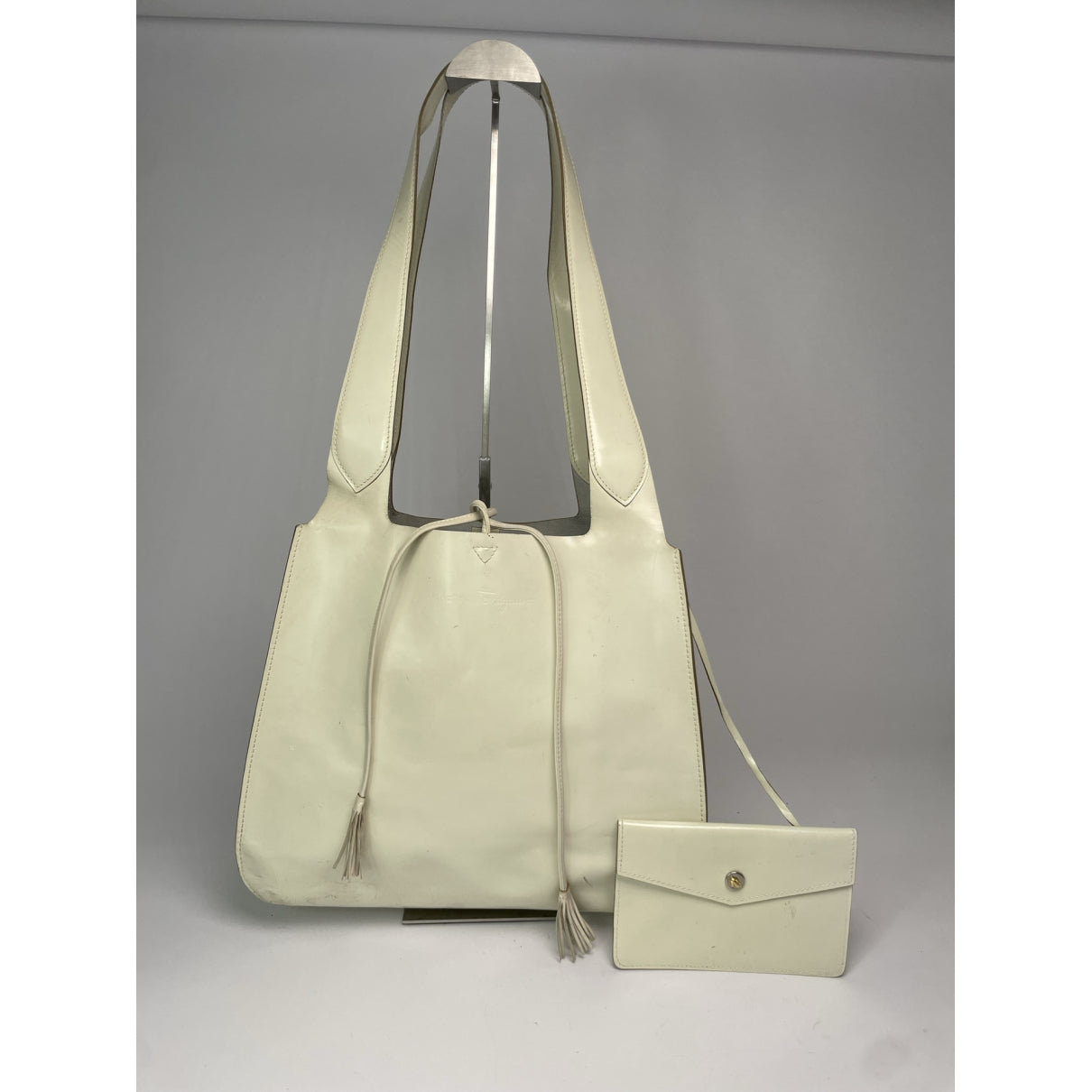 Salvatore Ferragamo Cage Handbag image 4