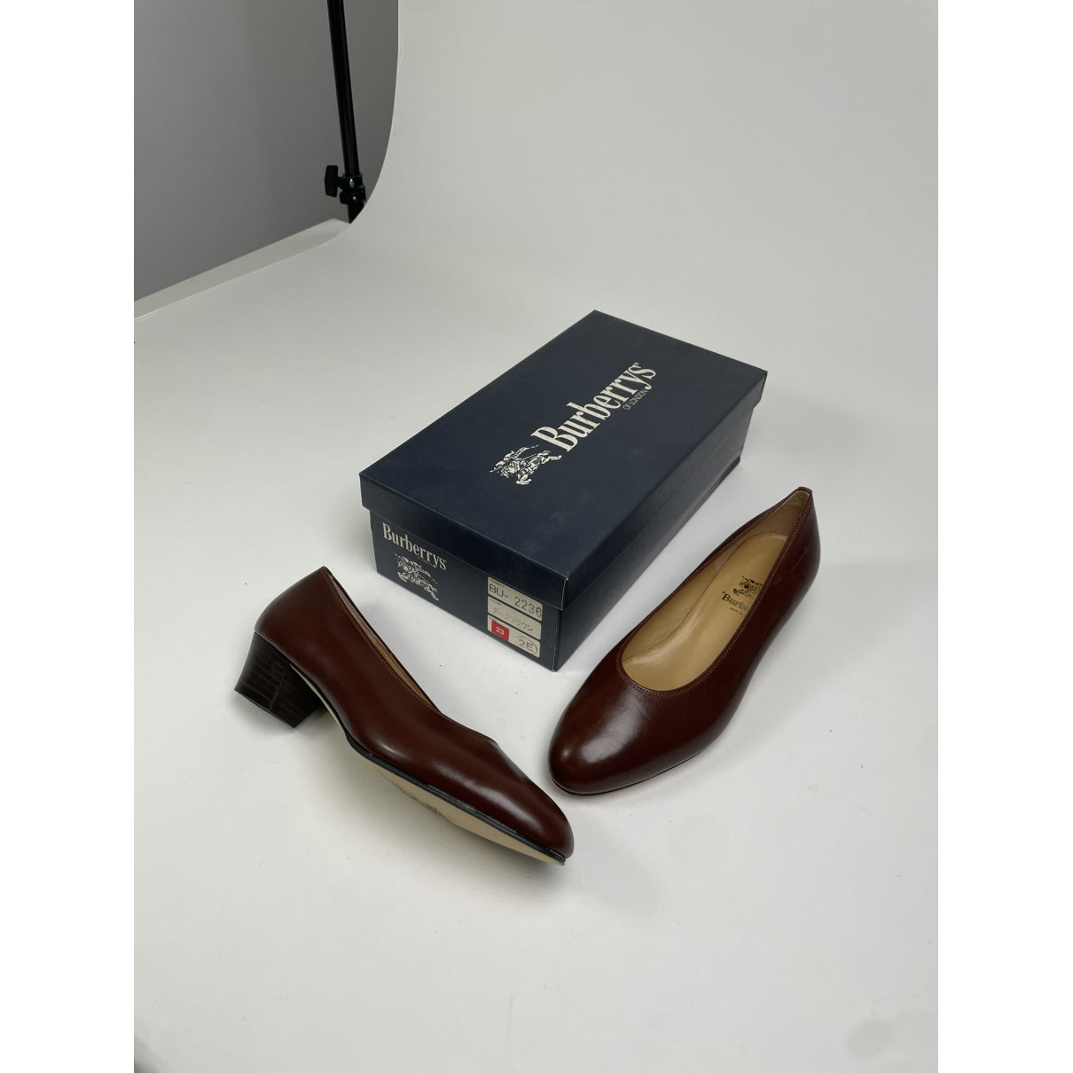 Burberry Flat image 2