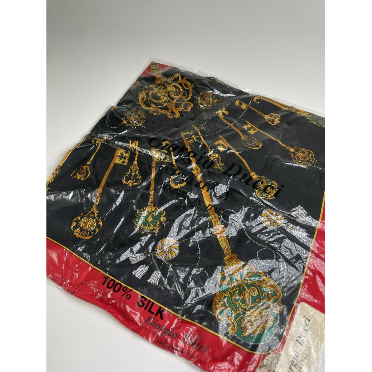 Non Signé / Unsigned Scarf image 2