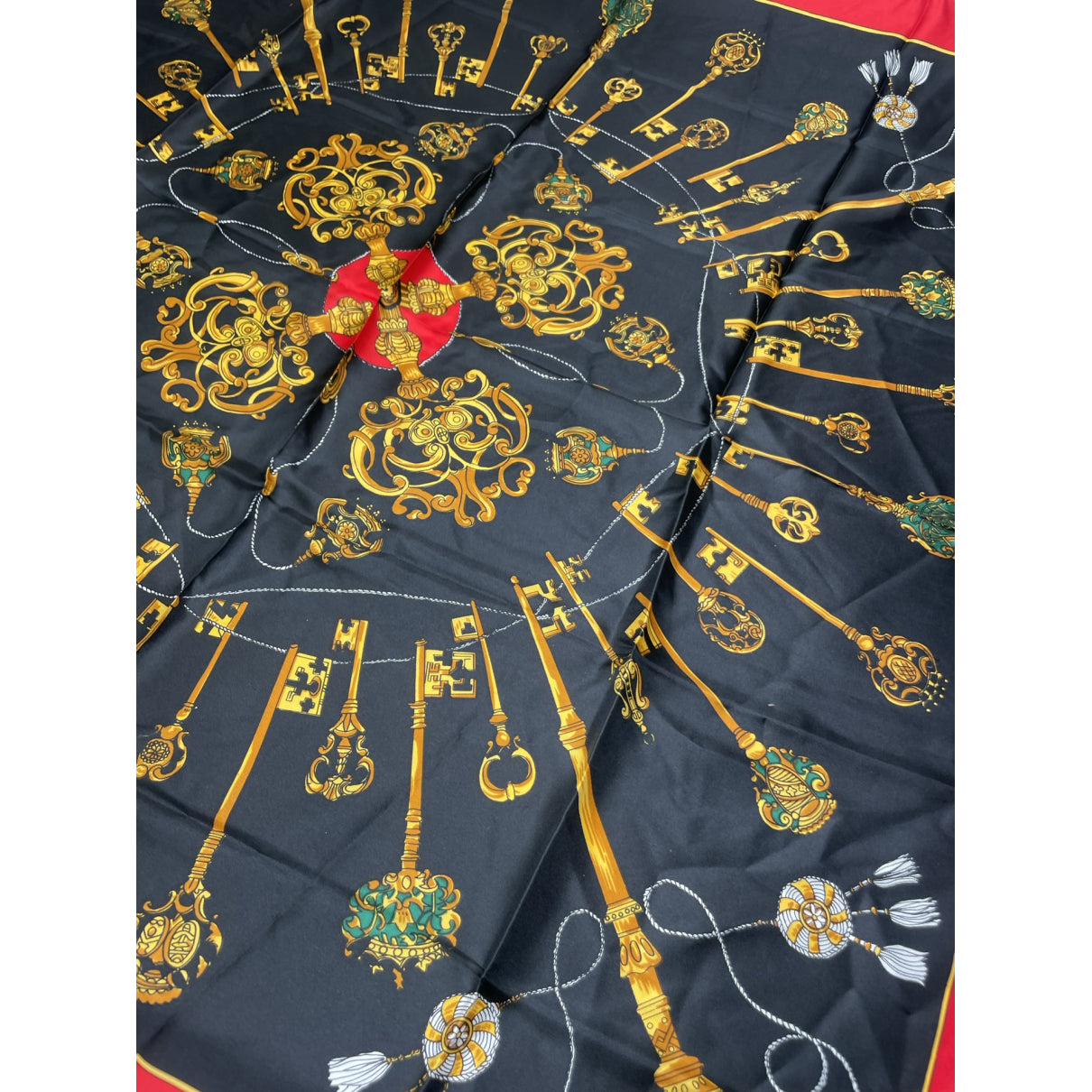 Non Signé / Unsigned Scarf image 4