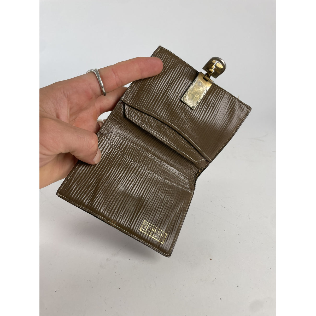 Fendi Baguette Brown Leather Wallet image 3