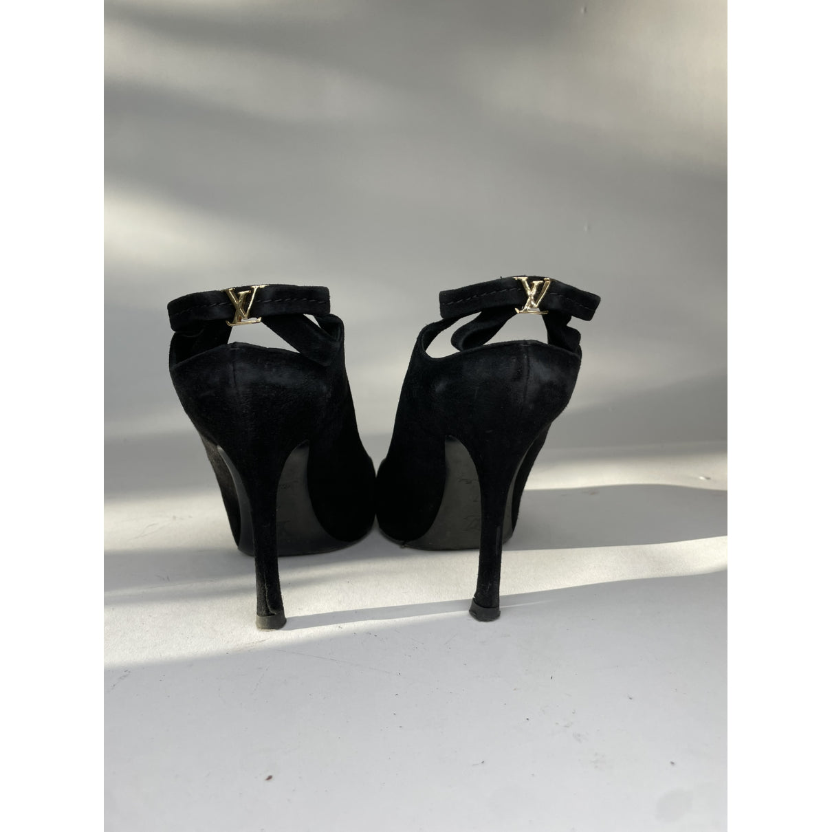 Louis Vuitton Streamline Black Patent Leather Heel image 4