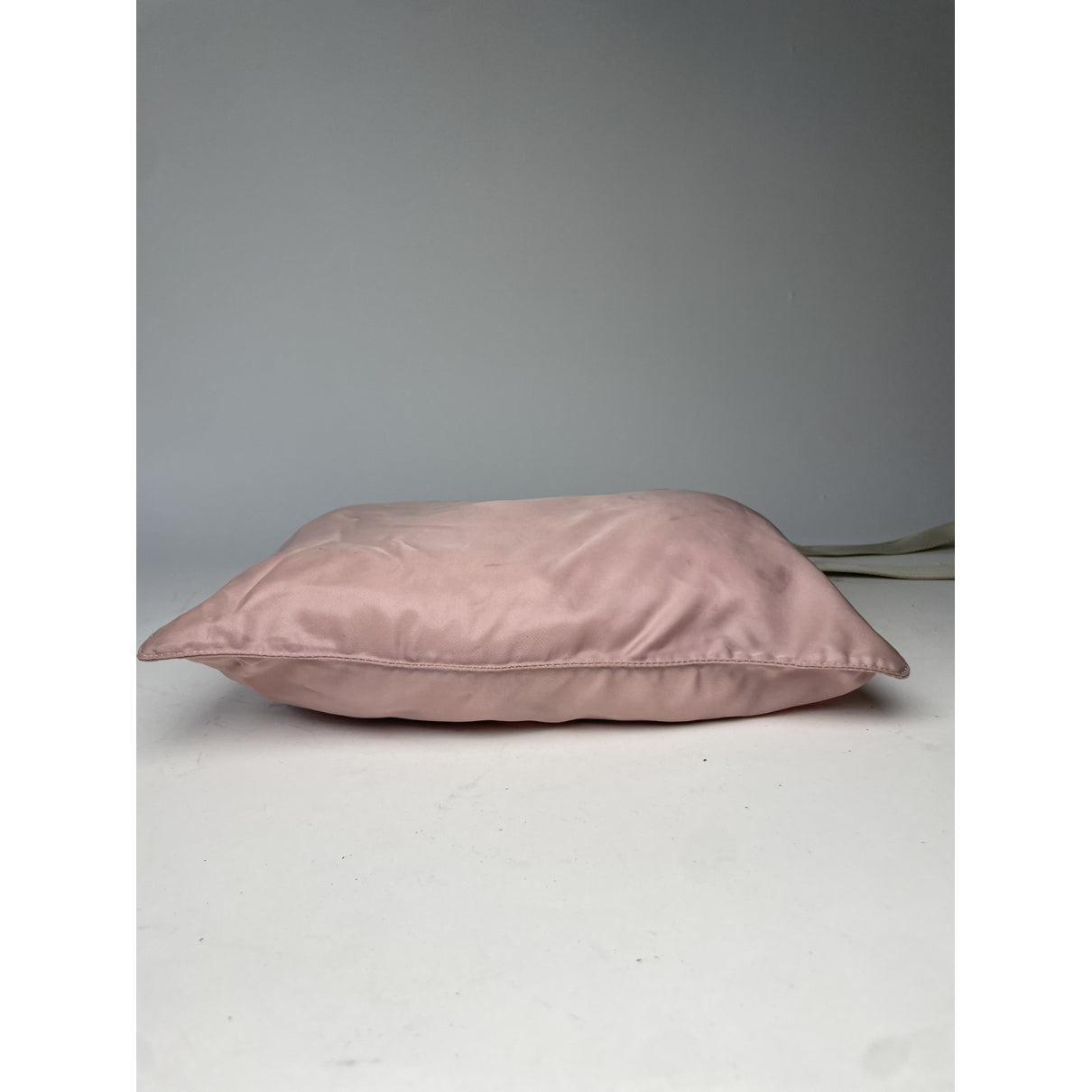 Prada Re-Edition 2005 Pink Polyester Handbag image 3