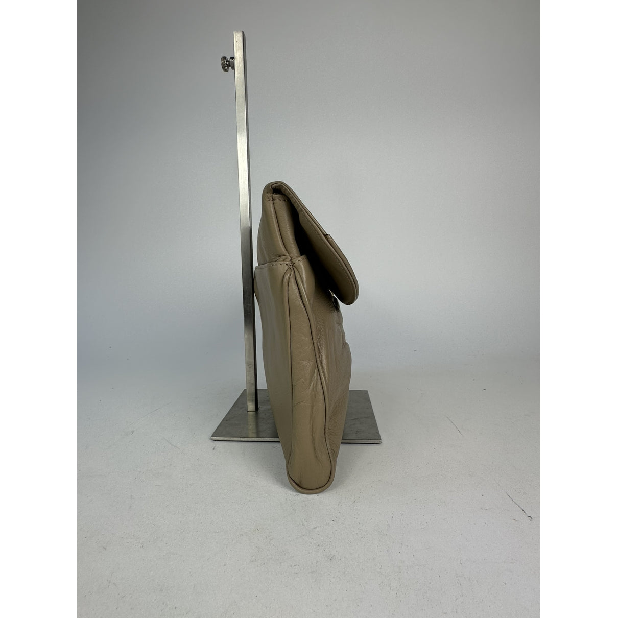 Dior D-Bee Clutch Bag image 4