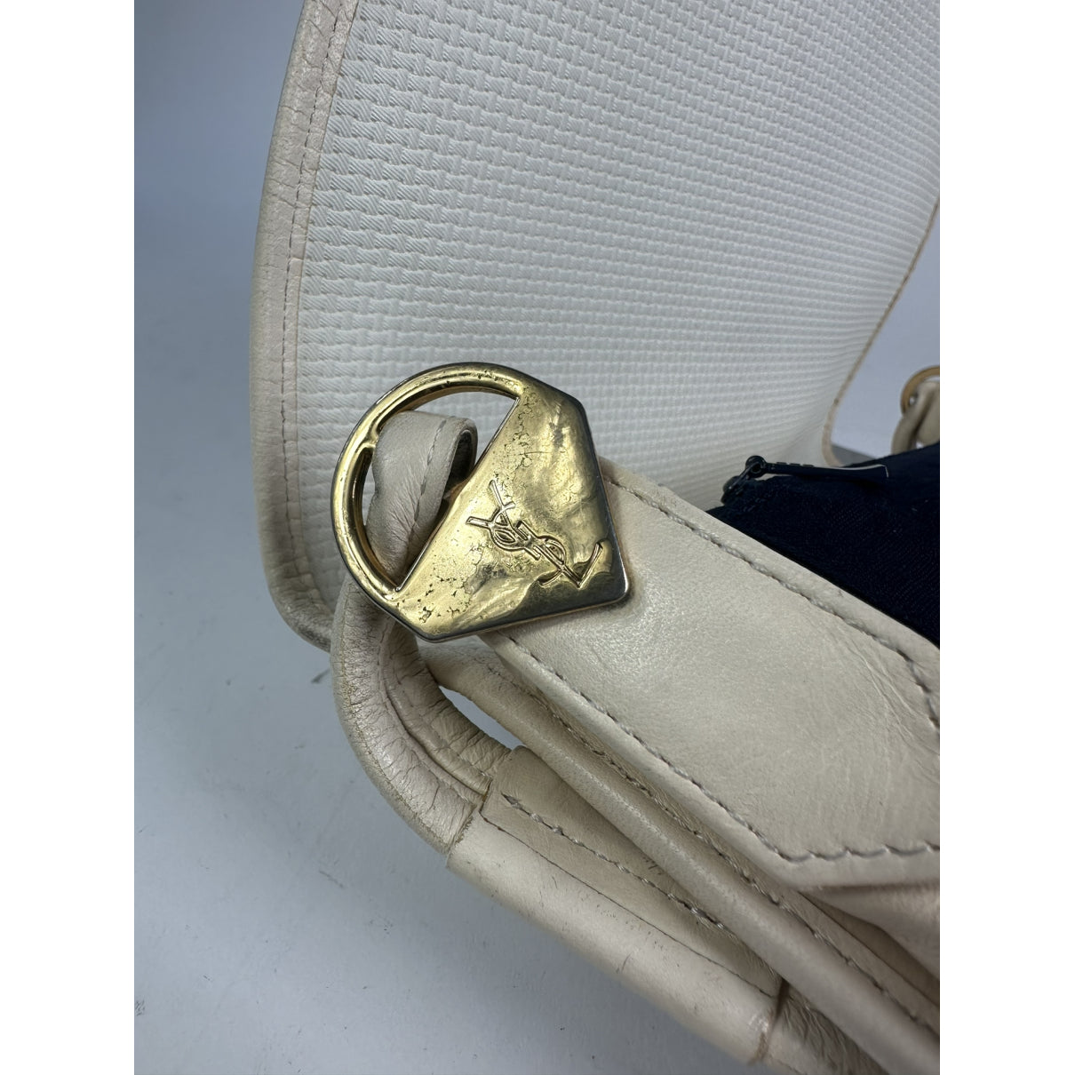 Yves Saint Laurent Handbag image 4