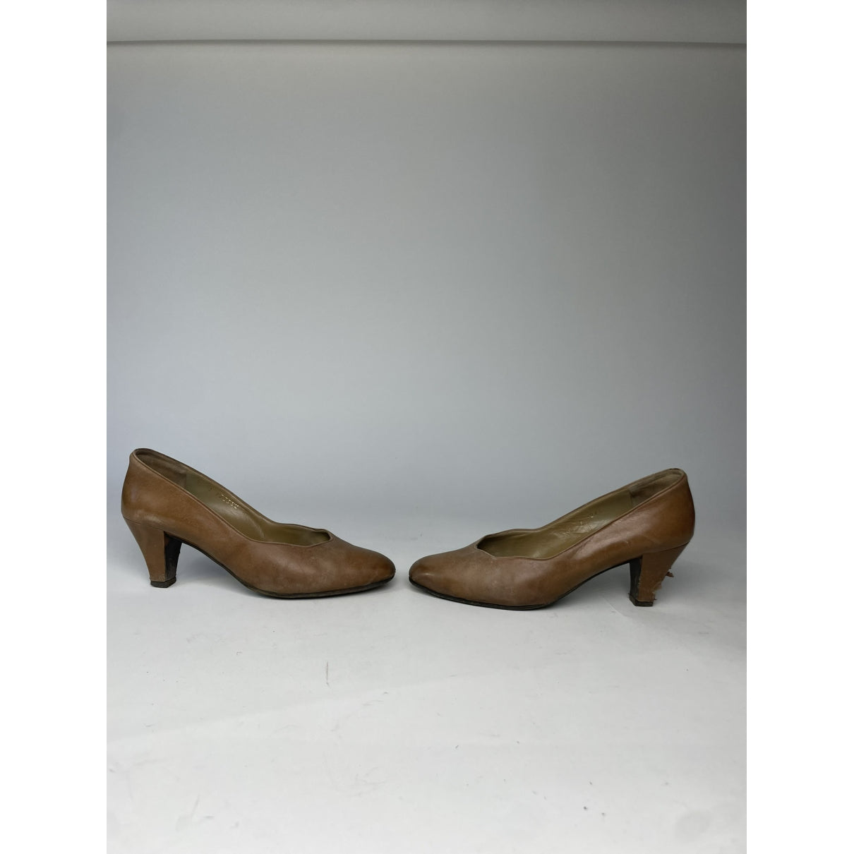 Charles Jourdan Heel image 2