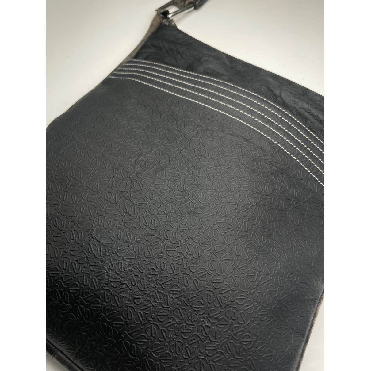 Loewe Cubi Black Leather Handbag image 3
