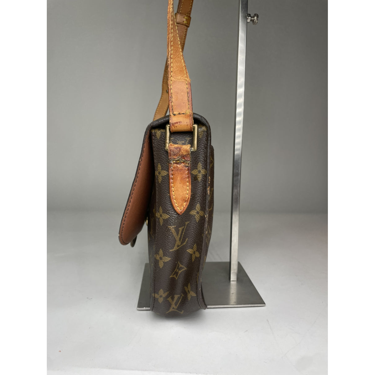 Louis Vuitton Chantilly Handbag image 5