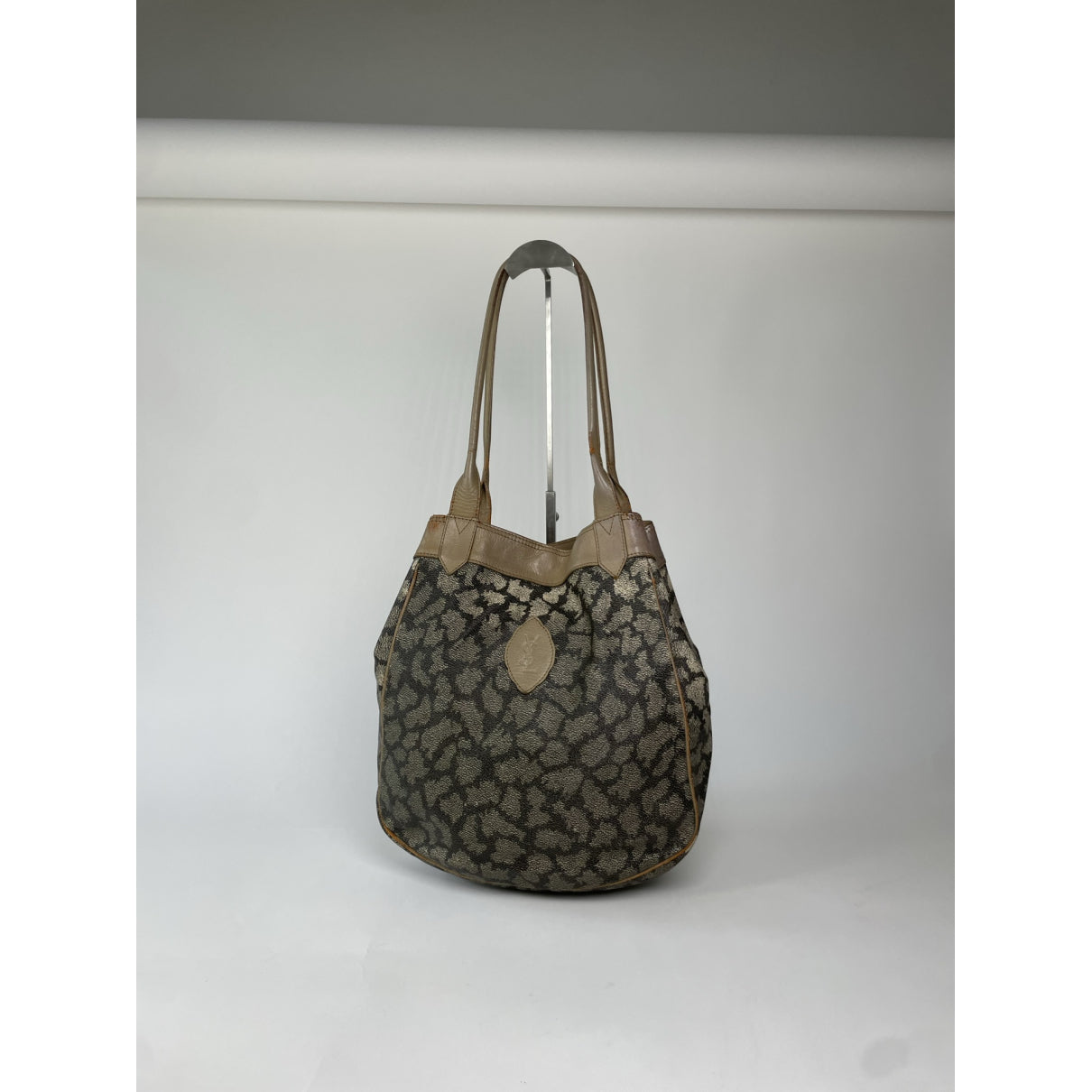 Yves Saint Laurent Handbag image 3