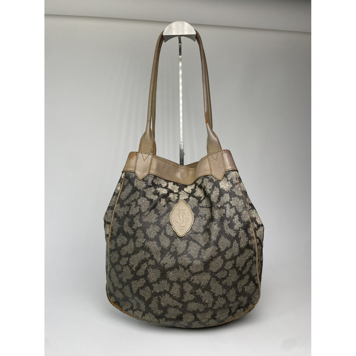 Yves Saint Laurent Handbag image 4