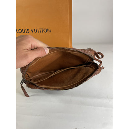 Louis Vuitton Metis Brown Leather Clutch Bag image 2