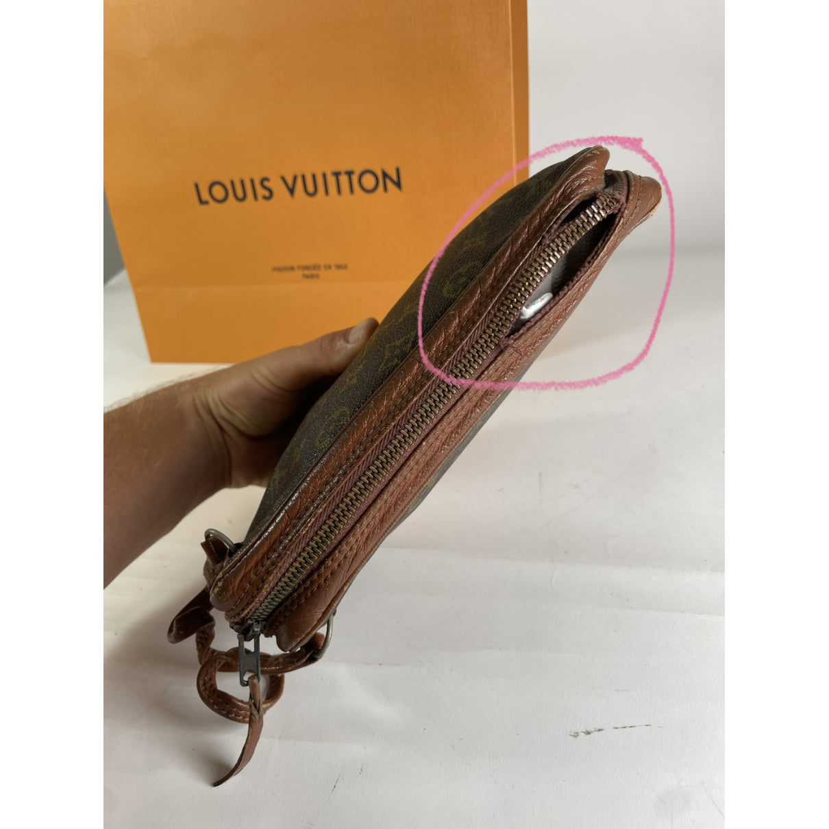 Louis Vuitton Metis Brown Leather Clutch Bag image 4