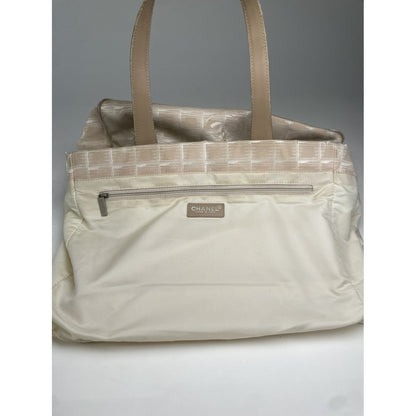 Chanel Handbag image 2