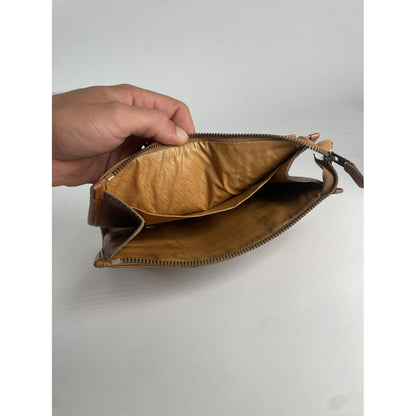 Dior D-Bee Clutch Bag image 2