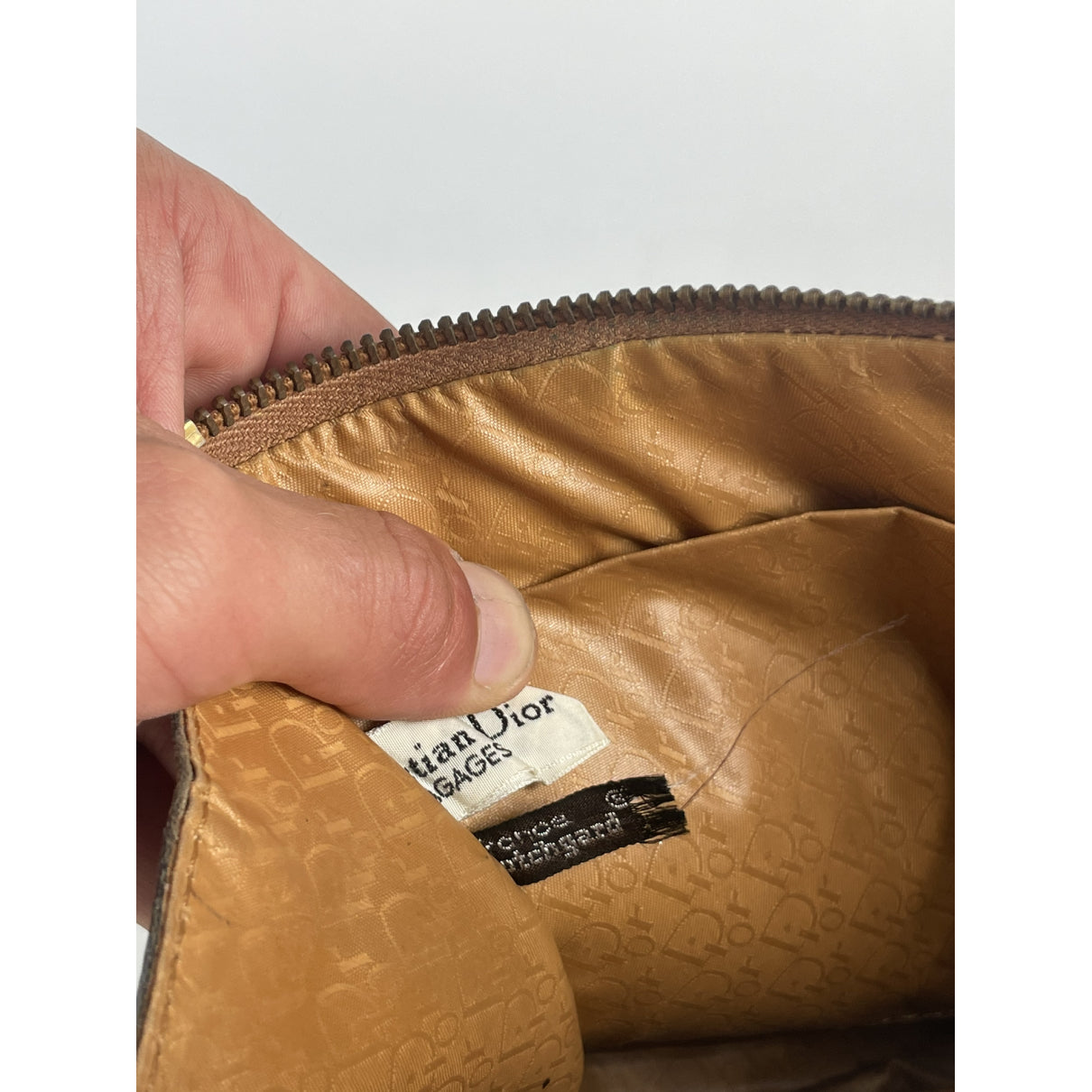 Dior D-Bee Clutch Bag image 4