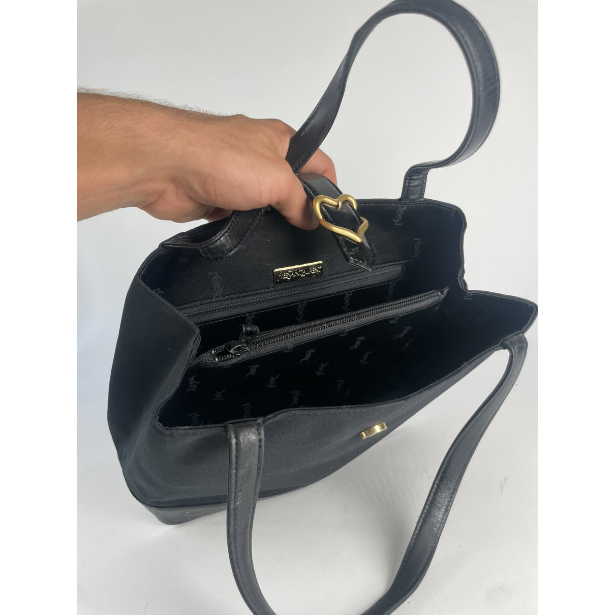 Yves Saint Laurent Handbag image 2