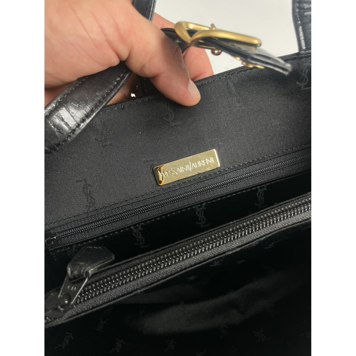 Yves Saint Laurent Handbag image 3