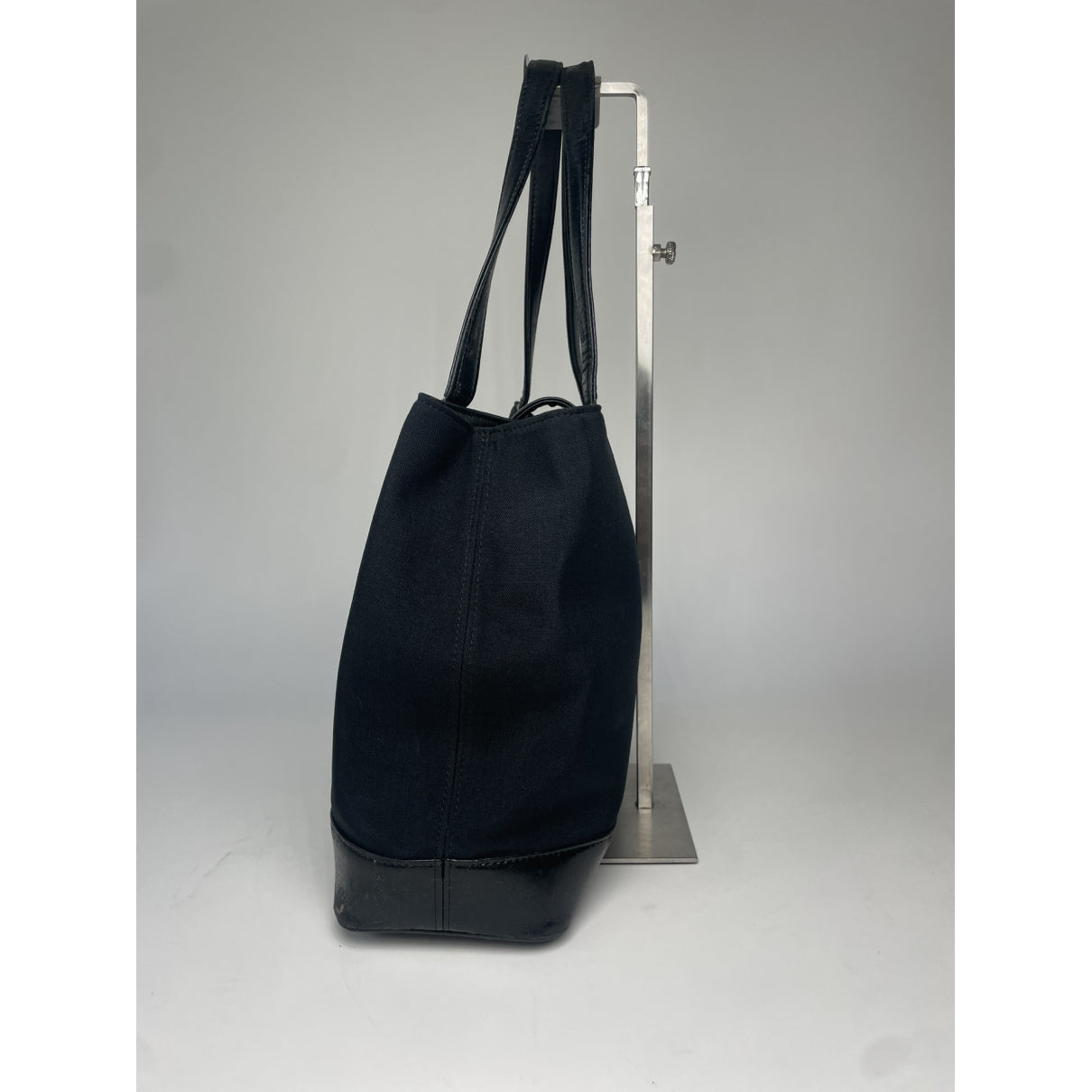 Yves Saint Laurent Handbag image 4