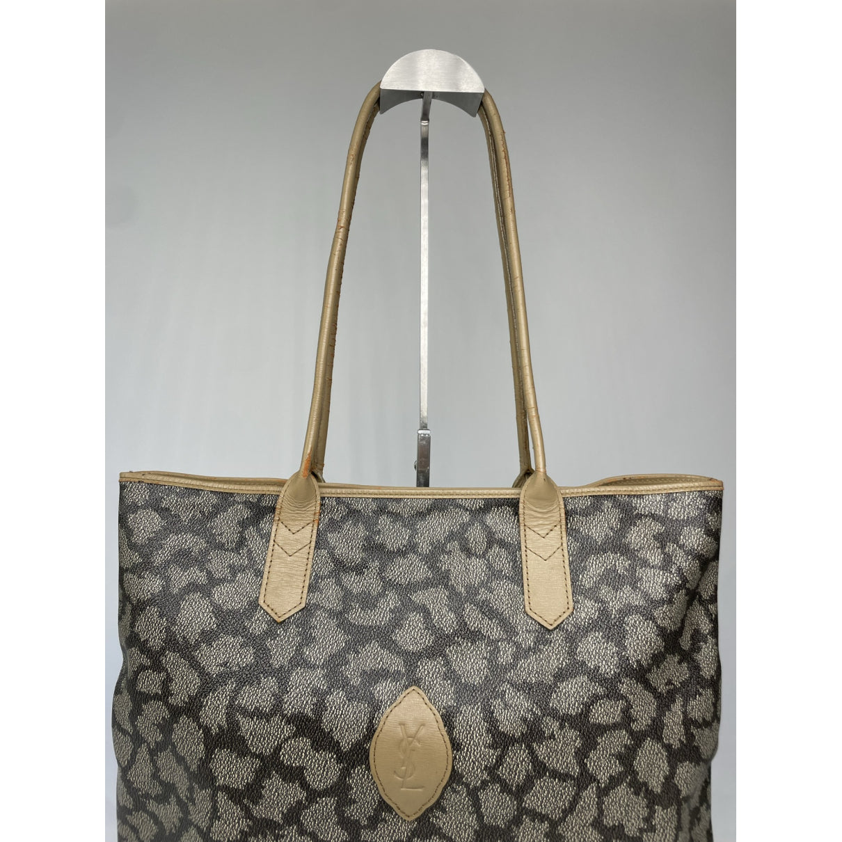 Yves Saint Laurent Handbag image 4