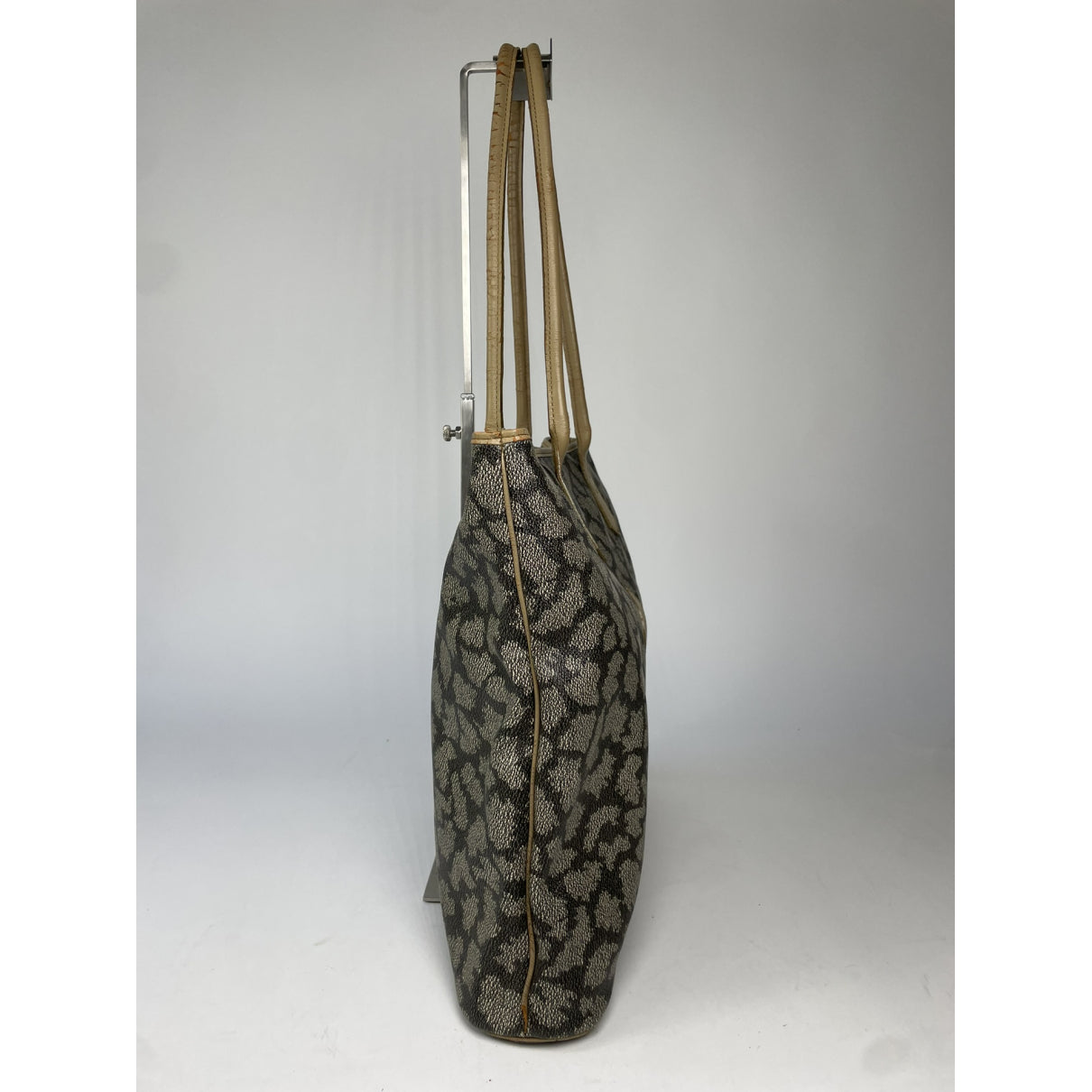 Yves Saint Laurent Handbag image 5