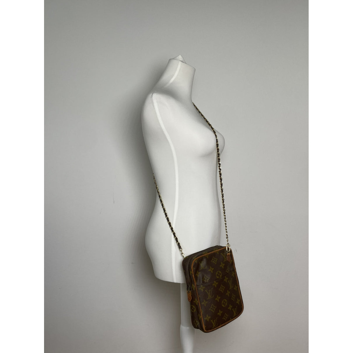 Louis Vuitton Handbag image 3