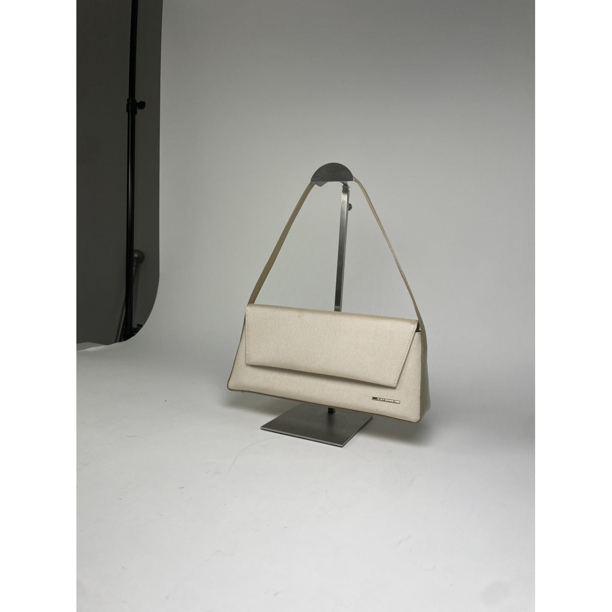 Givenchy Cut Out Handbag image 4