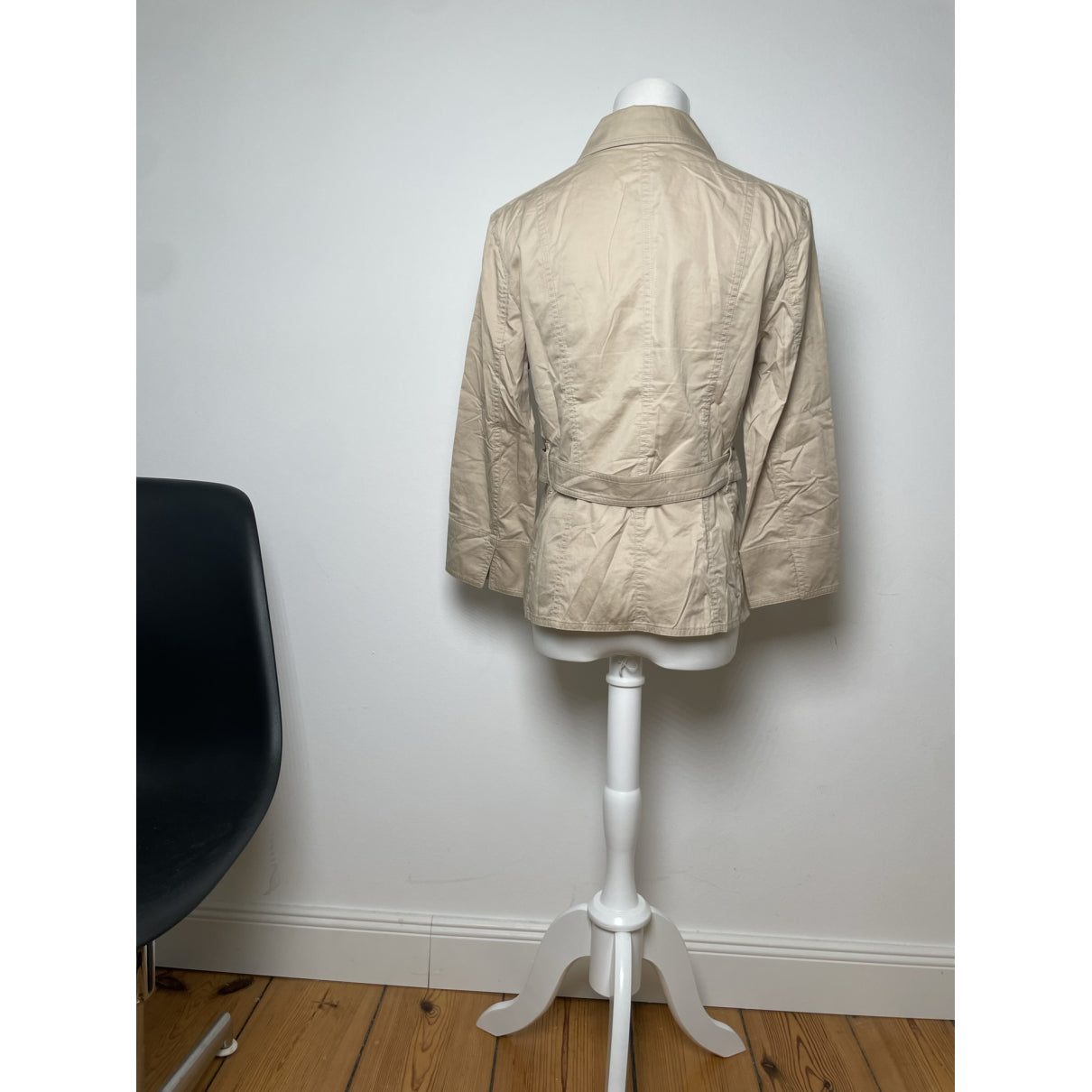 Burberry Kensington Trench Coat image 3