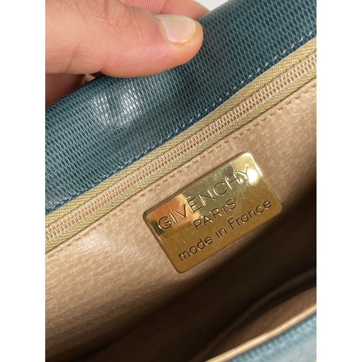 Givenchy 4G Green Leather Handbag image 3
