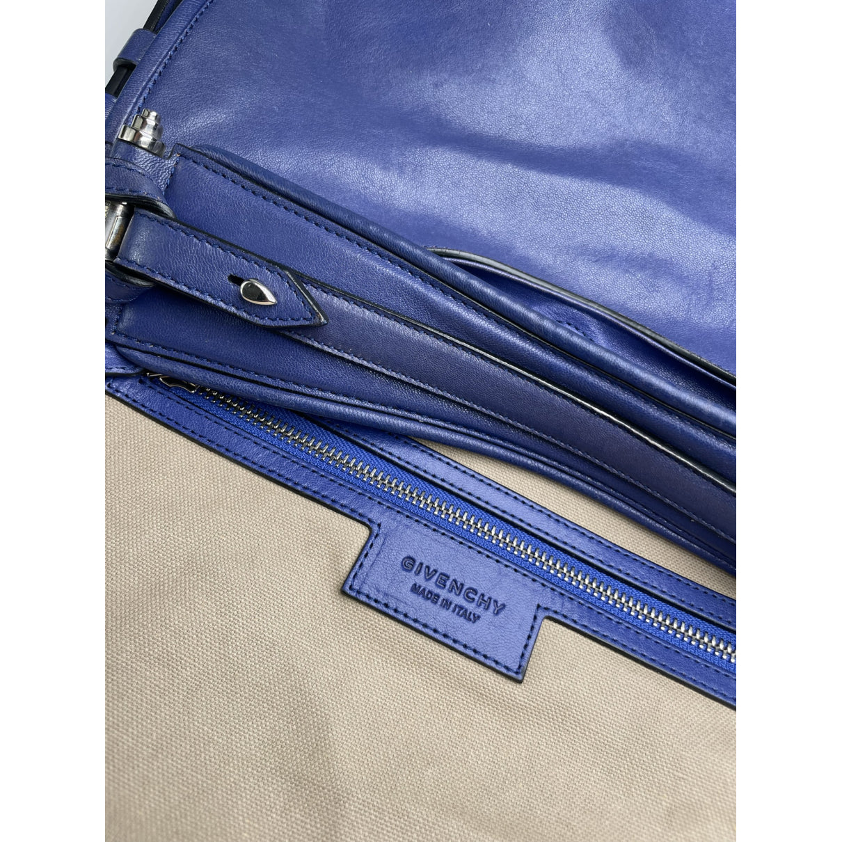 Givenchy Kenny Handbag image 5