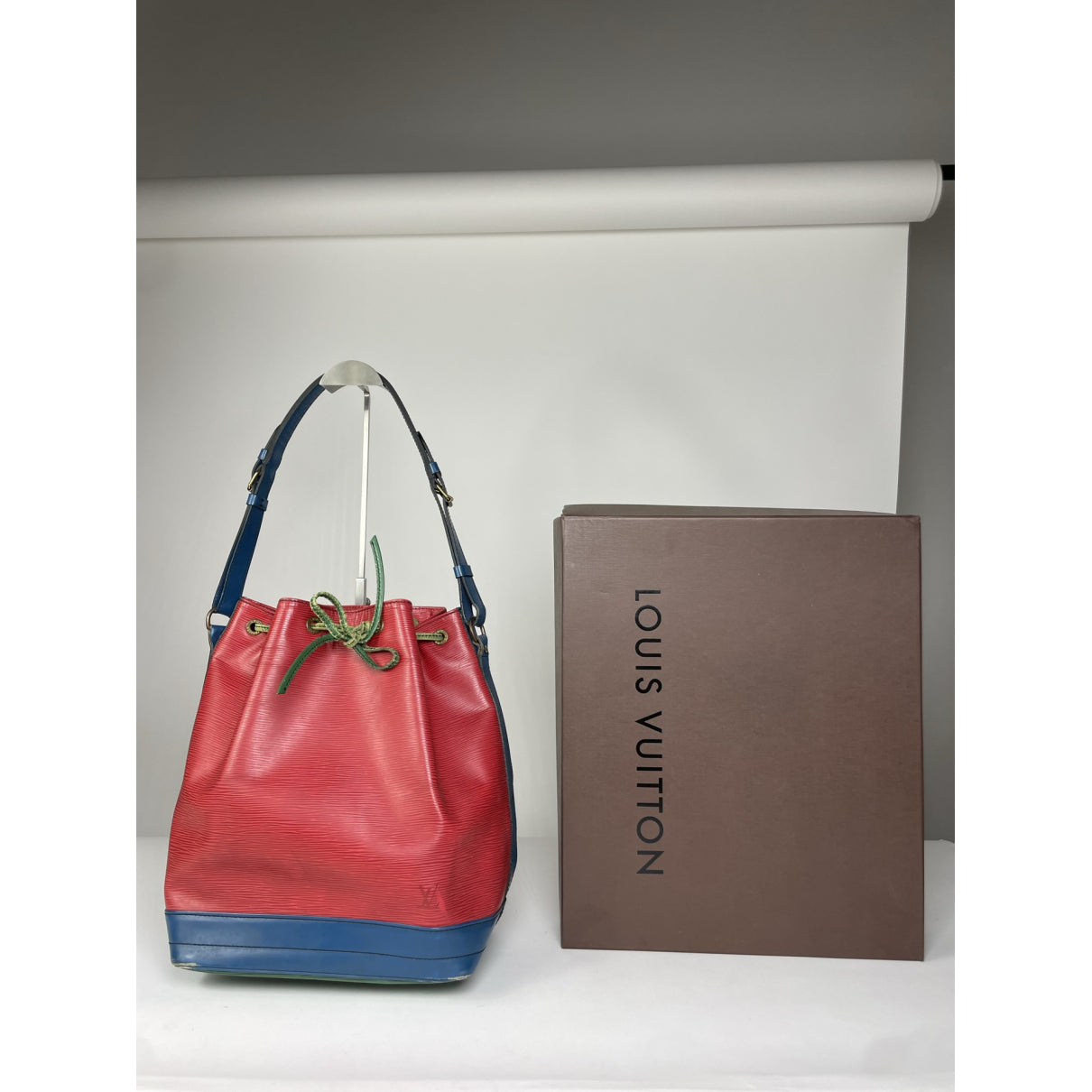 Louis Vuitton Noé Handbag image 5