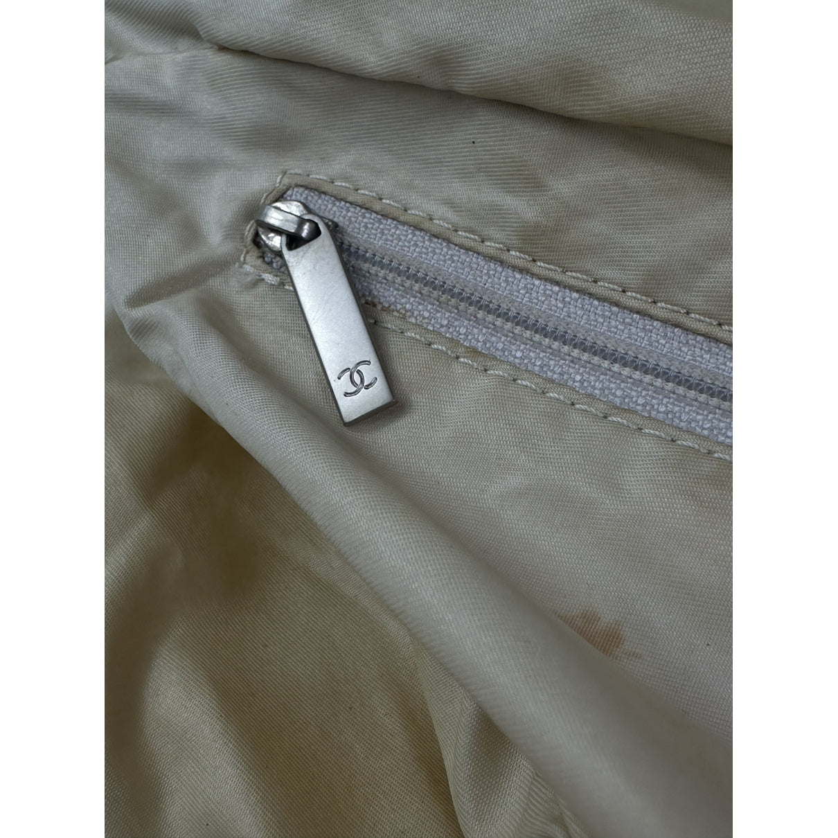 Chanel Beige Cloth Handbag image 5