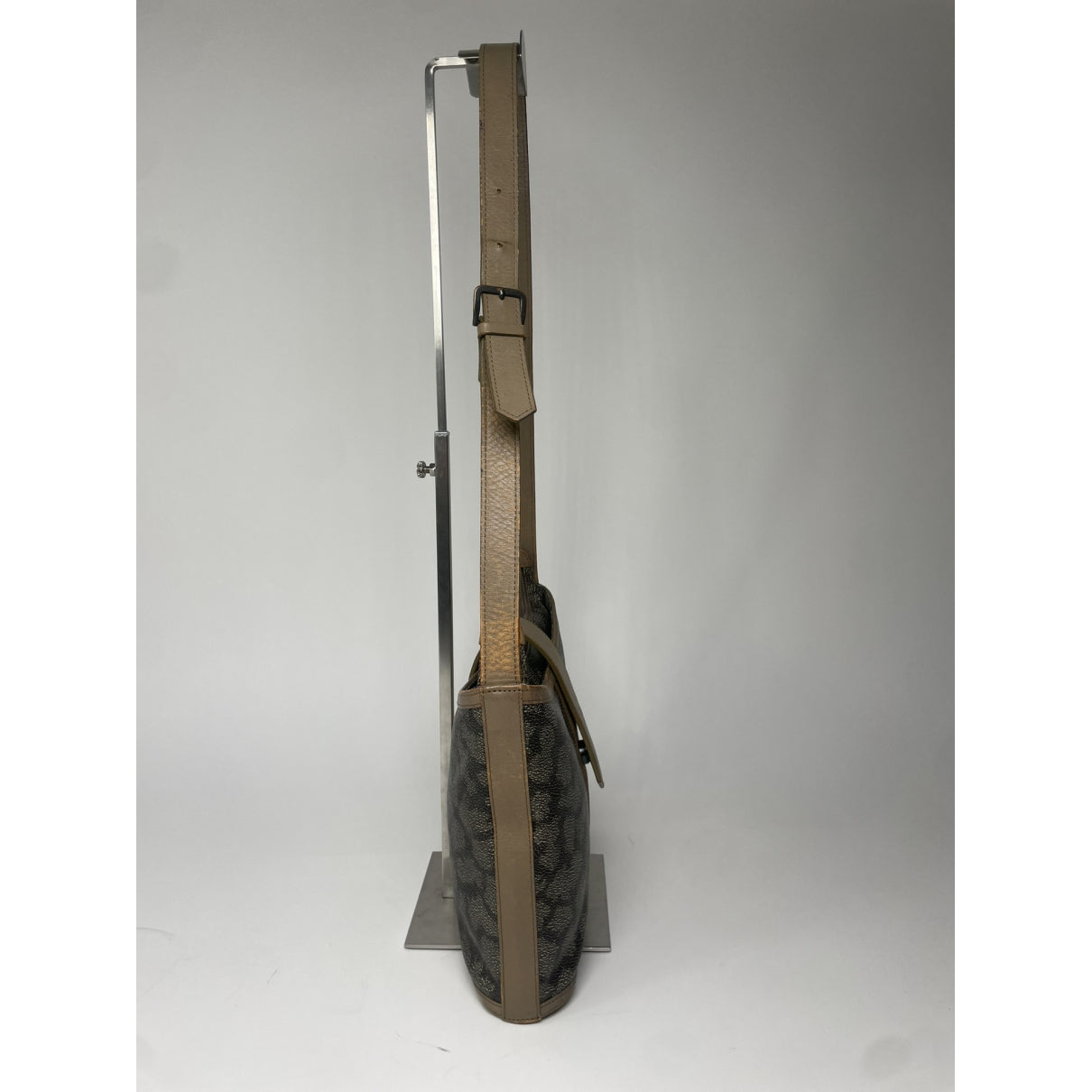 Yves Saint Laurent Handbag image 3