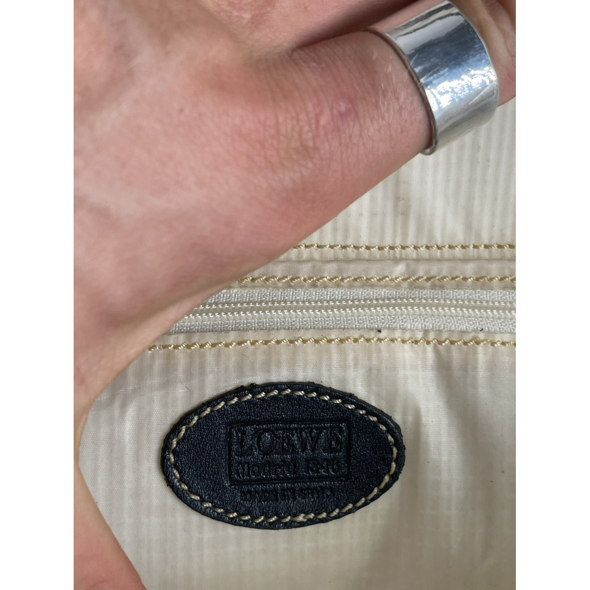 Loewe Anagram Basket White Leather Handbag image 3