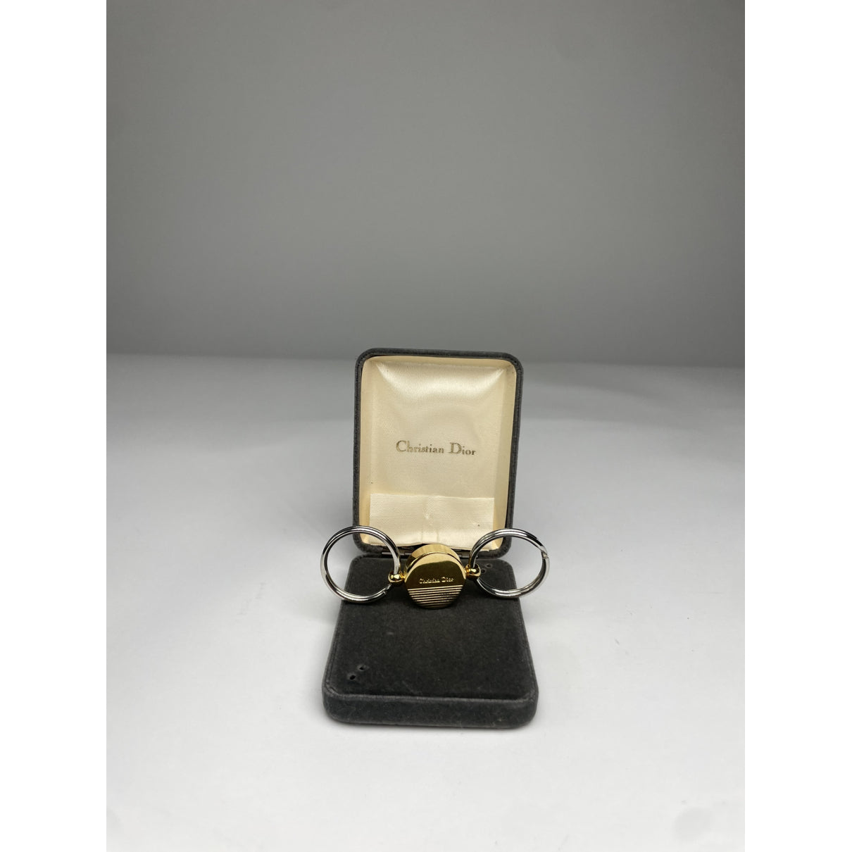 Dior Pendant image 5