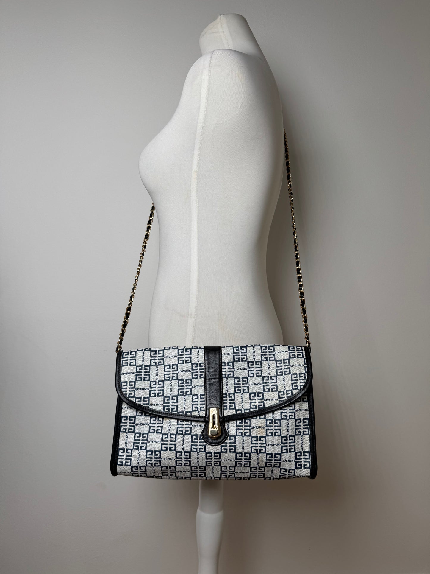 Vintage Givenchy Paris 4G Monogramm Leather Bag