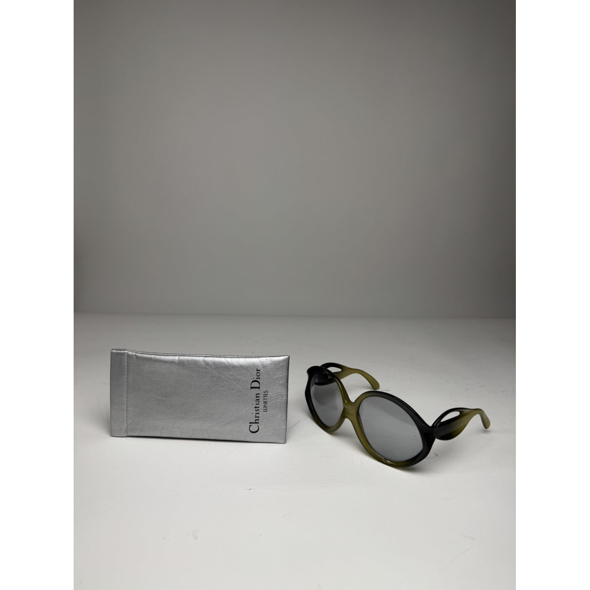 Dior Black Plastic Sunglasses image 4